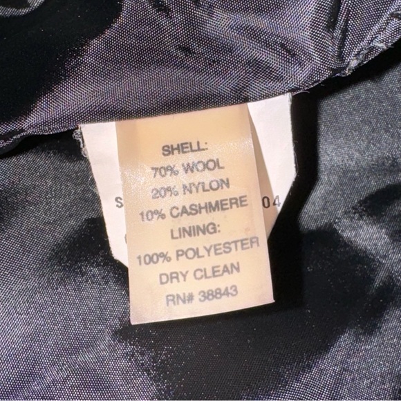 TAHARI Wool Coat in Black with Ruffle Detail, Women’s Size 4. Perfect Condition! - Picture 8 of 11